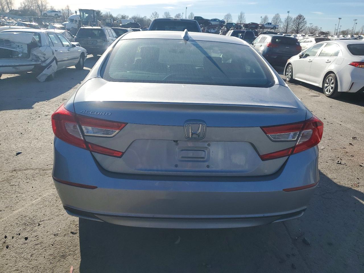 2020 HONDA ACCORD LX photo 6