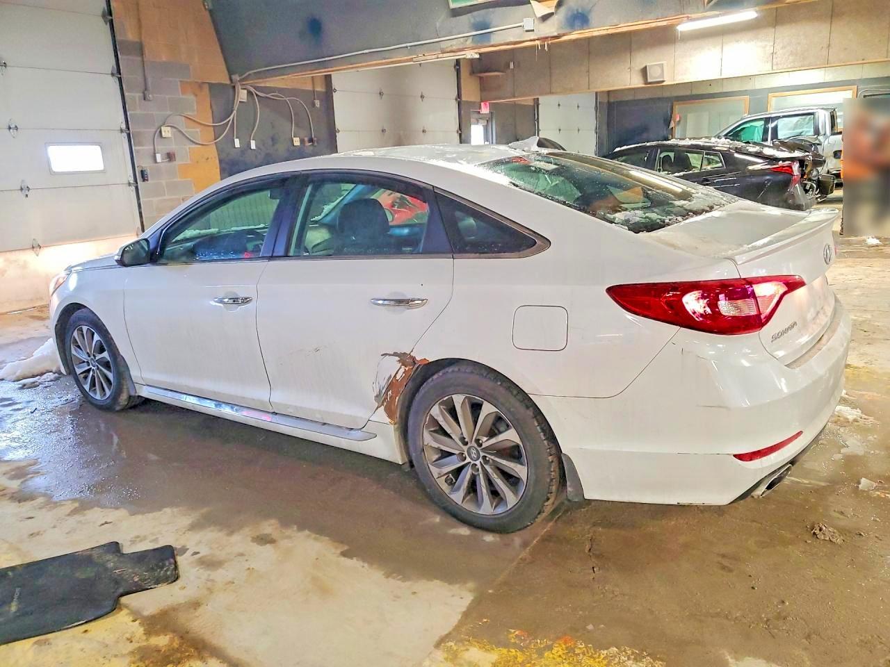 2017 HYUNDAI SONATA SPORT photo 2
