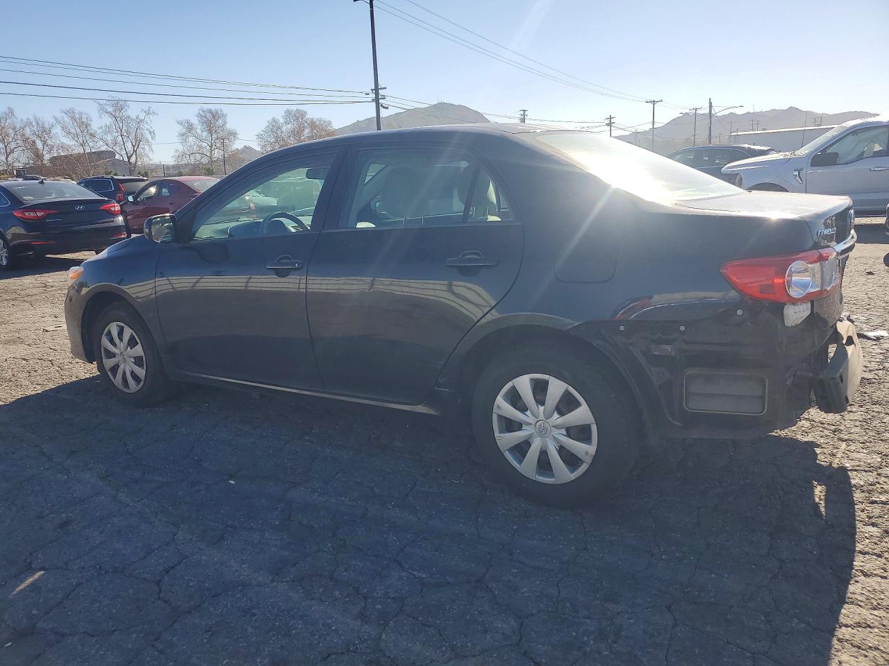 2011 TOYOTA COROLLA BASE photo 4