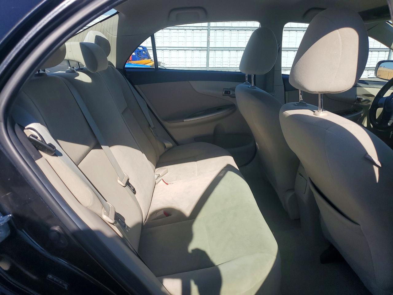 2011 TOYOTA COROLLA BASE photo 28