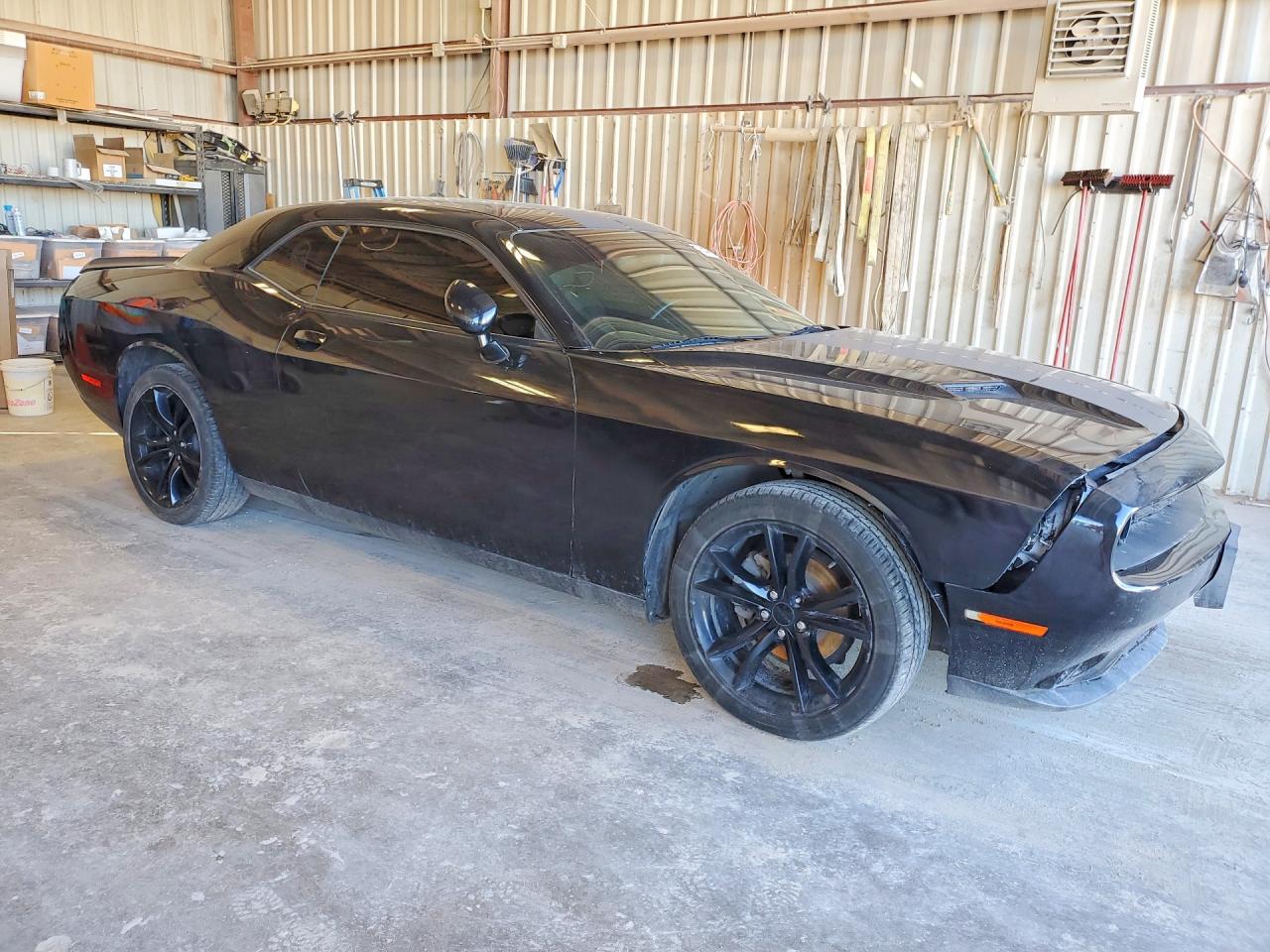 2016 DODGE CHALLENGER SXT photo 7