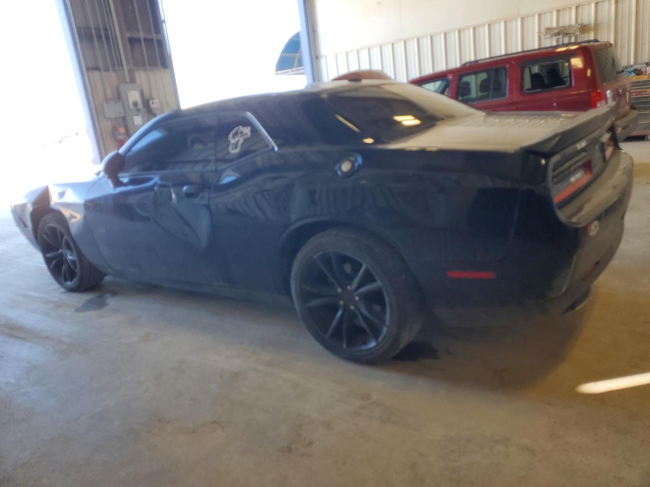 2016 DODGE CHALLENGER SXT photo 3