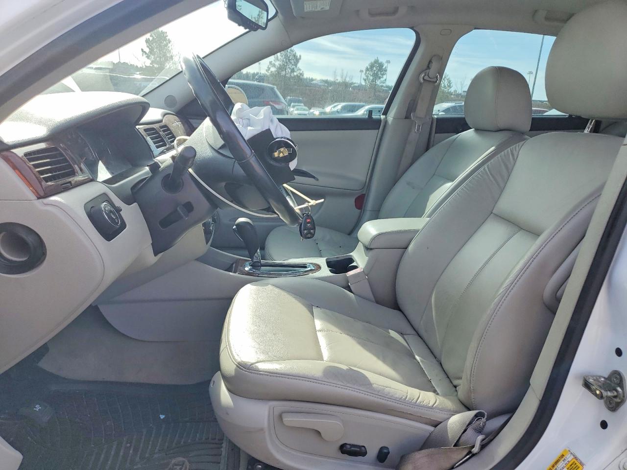 2010 CHEVROLET IMPALA LTZ photo 13