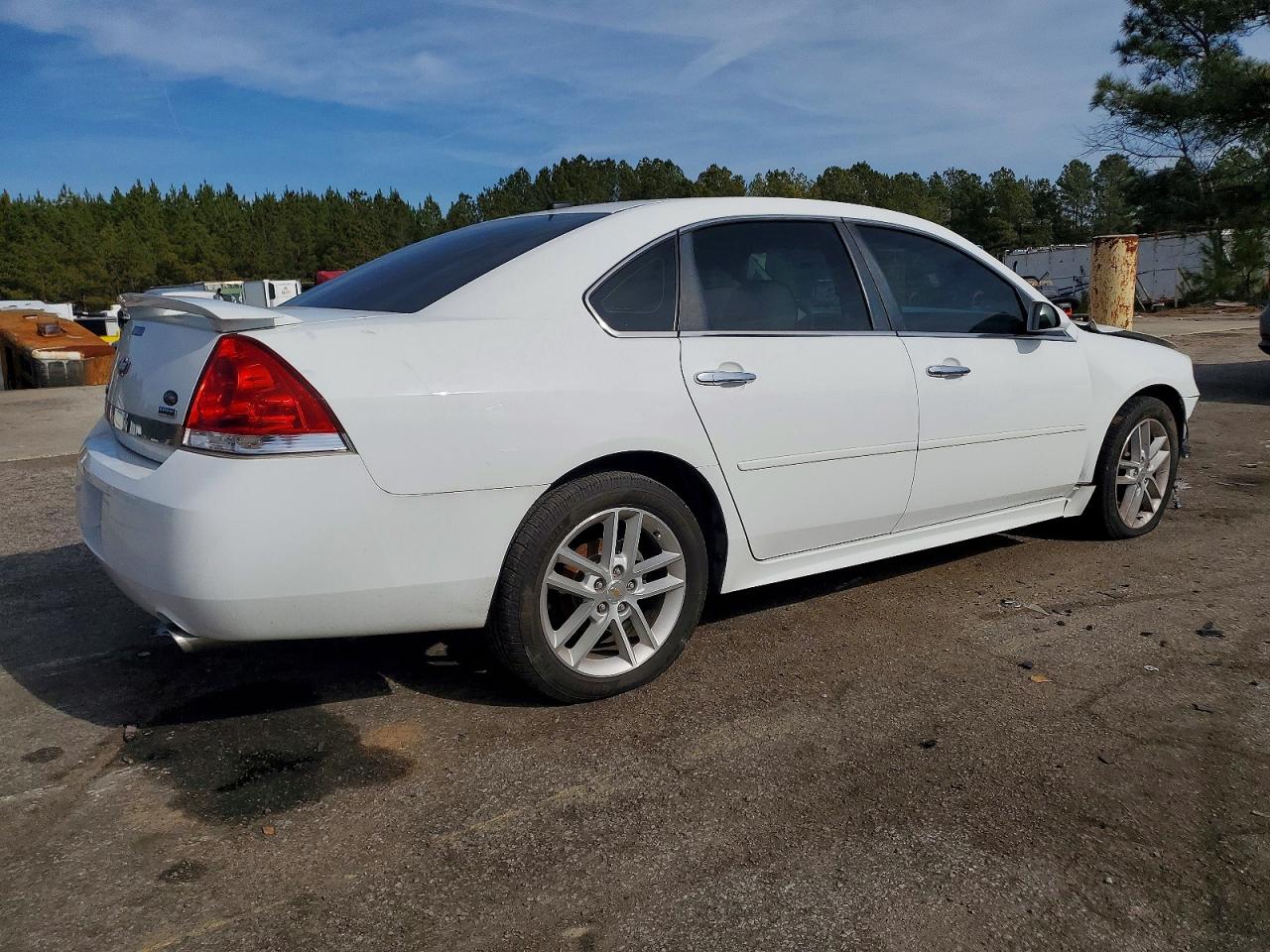 2010 CHEVROLET IMPALA LTZ photo 5
