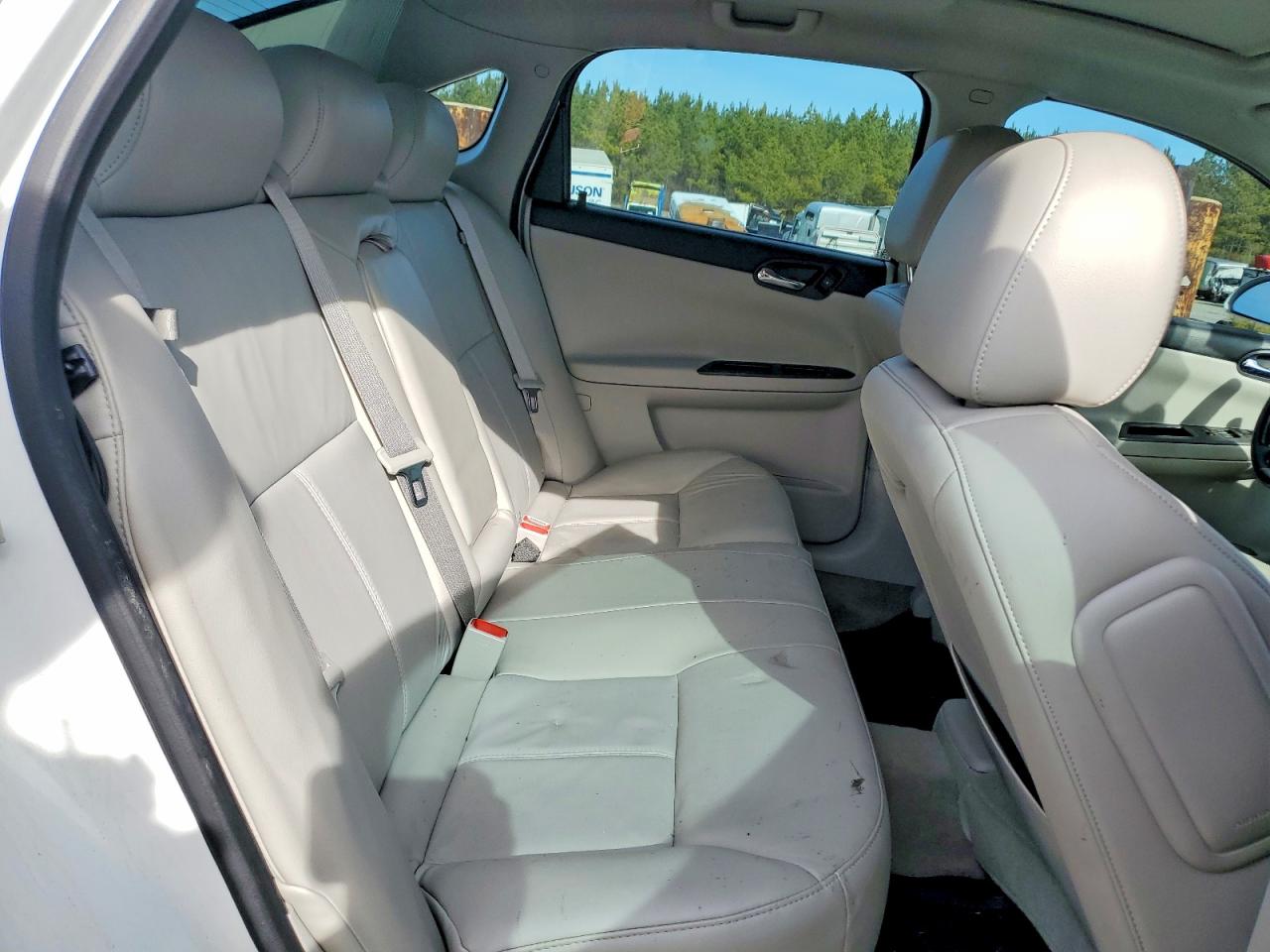 2010 CHEVROLET IMPALA LTZ photo 19