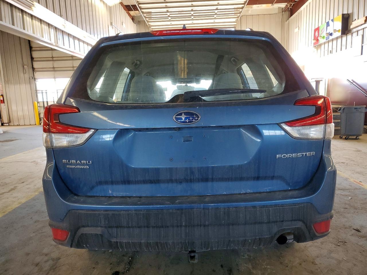 2021 SUBARU FORESTER photo 6