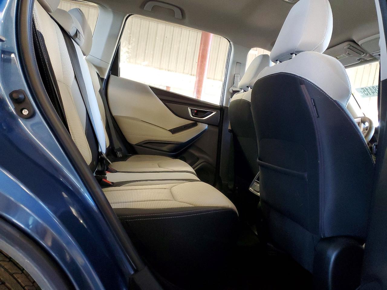 2021 SUBARU FORESTER photo 10