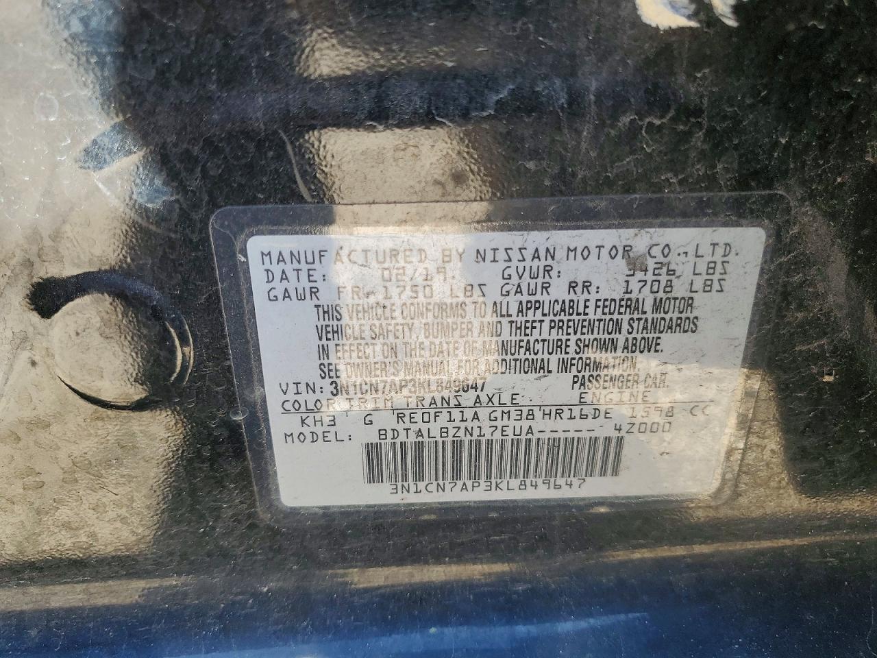 2019 NISSAN VERSA S photo 37