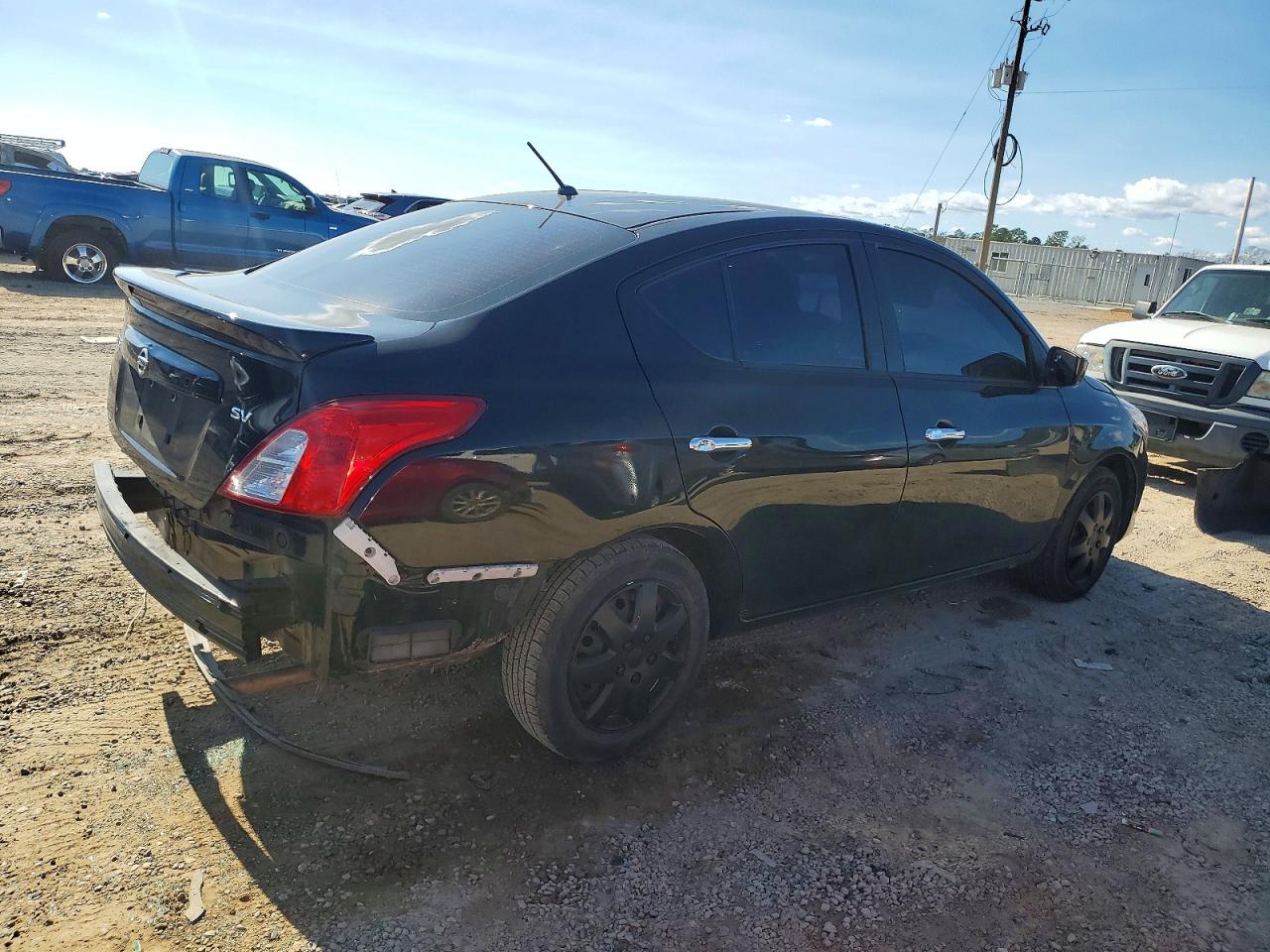 2019 NISSAN VERSA S photo 7