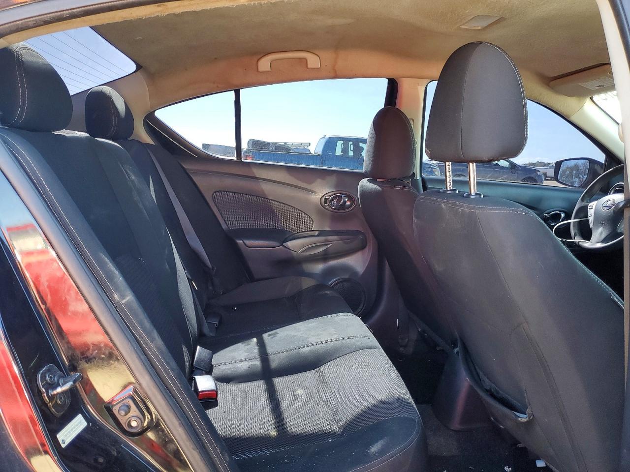 2019 NISSAN VERSA S photo 28