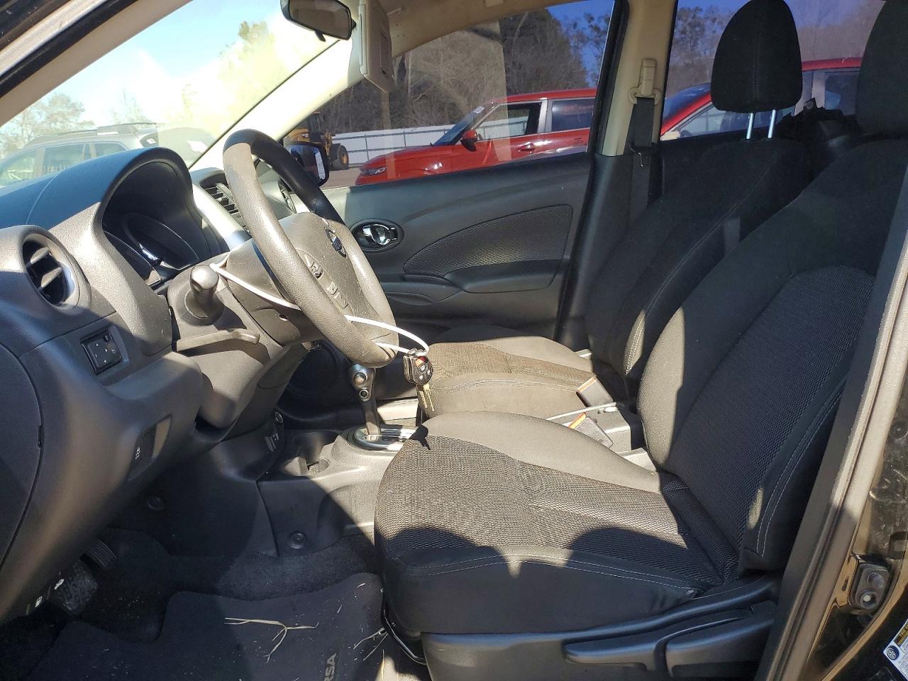 2019 NISSAN VERSA S photo 19