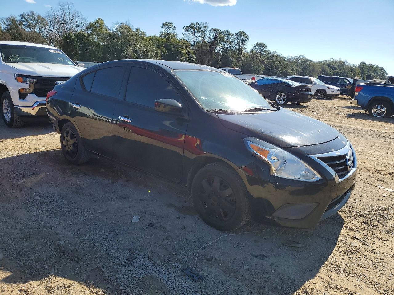 2019 NISSAN VERSA S photo 10