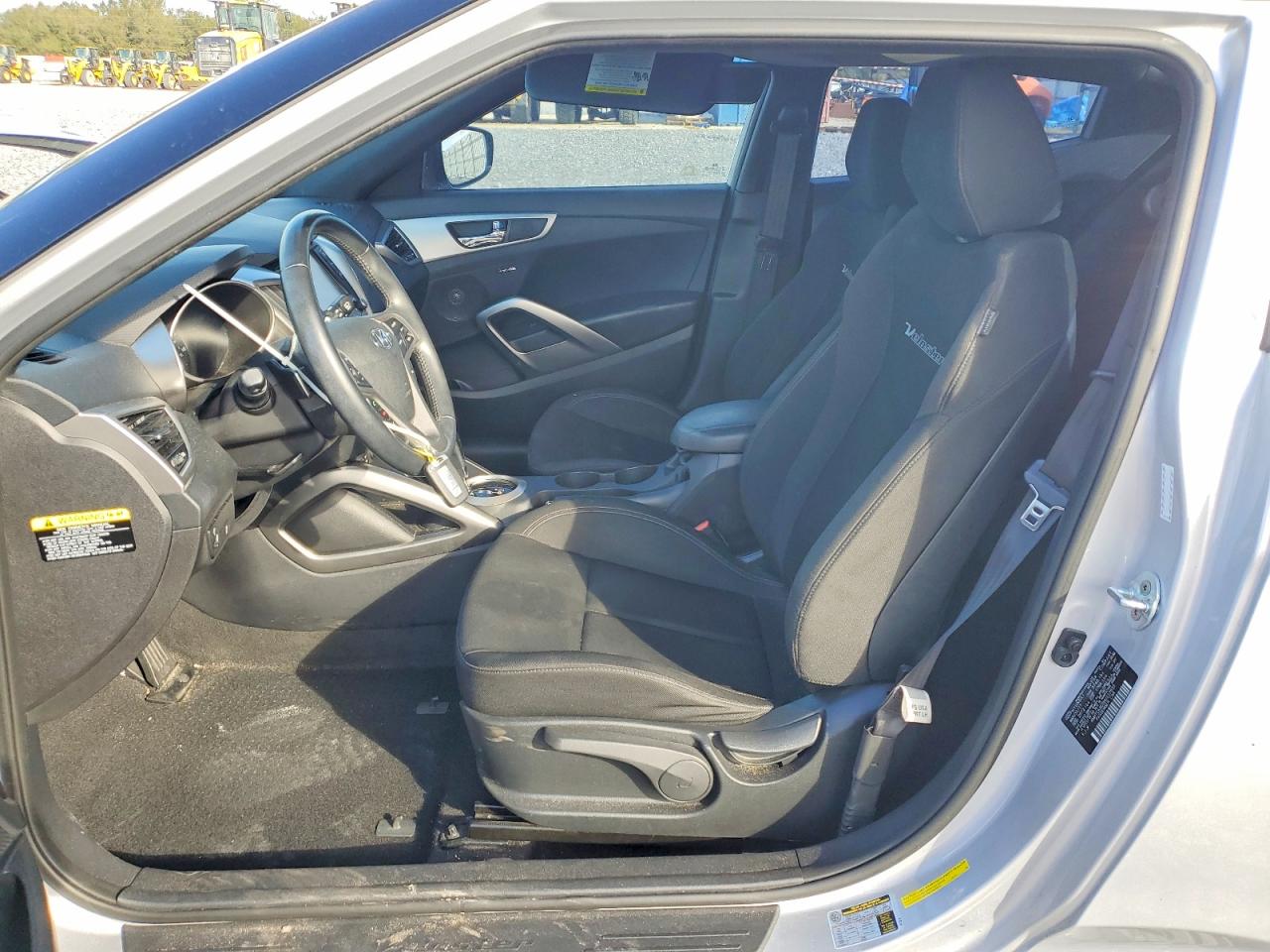 2017 HYUNDAI VELOSTER VALUE EDITION photo 19