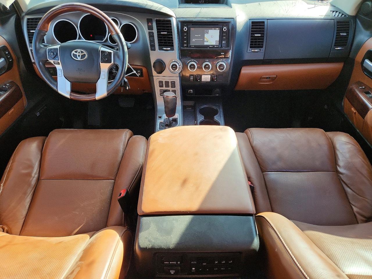 2016 TOYOTA SEQUOIA PLATINUM photo 8