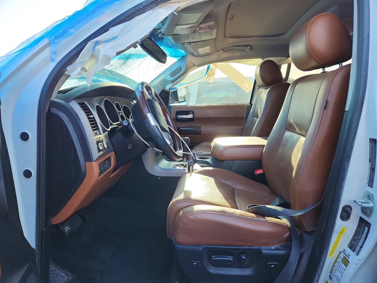 2016 TOYOTA SEQUOIA PLATINUM photo 7