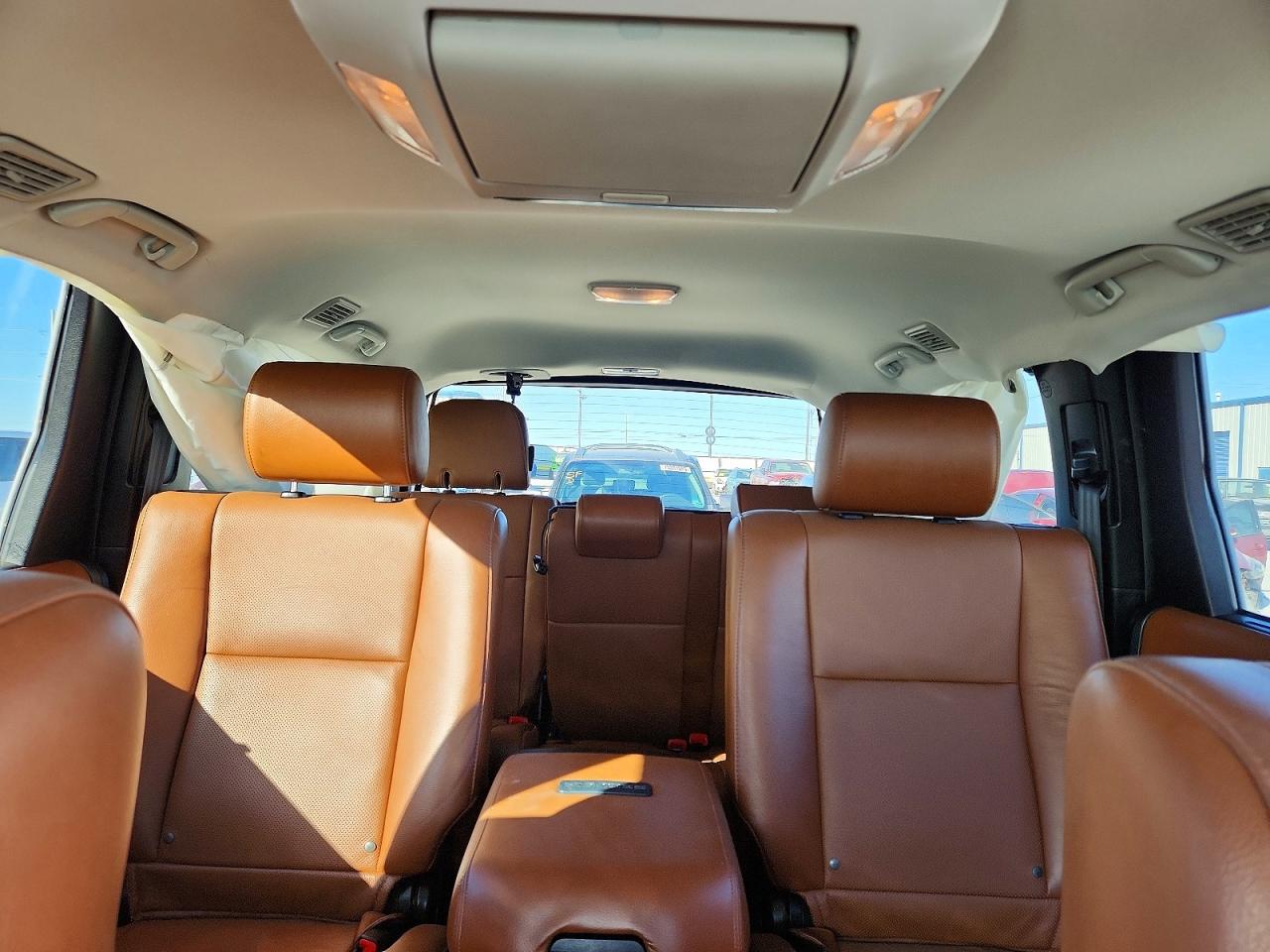 2016 TOYOTA SEQUOIA PLATINUM photo 10