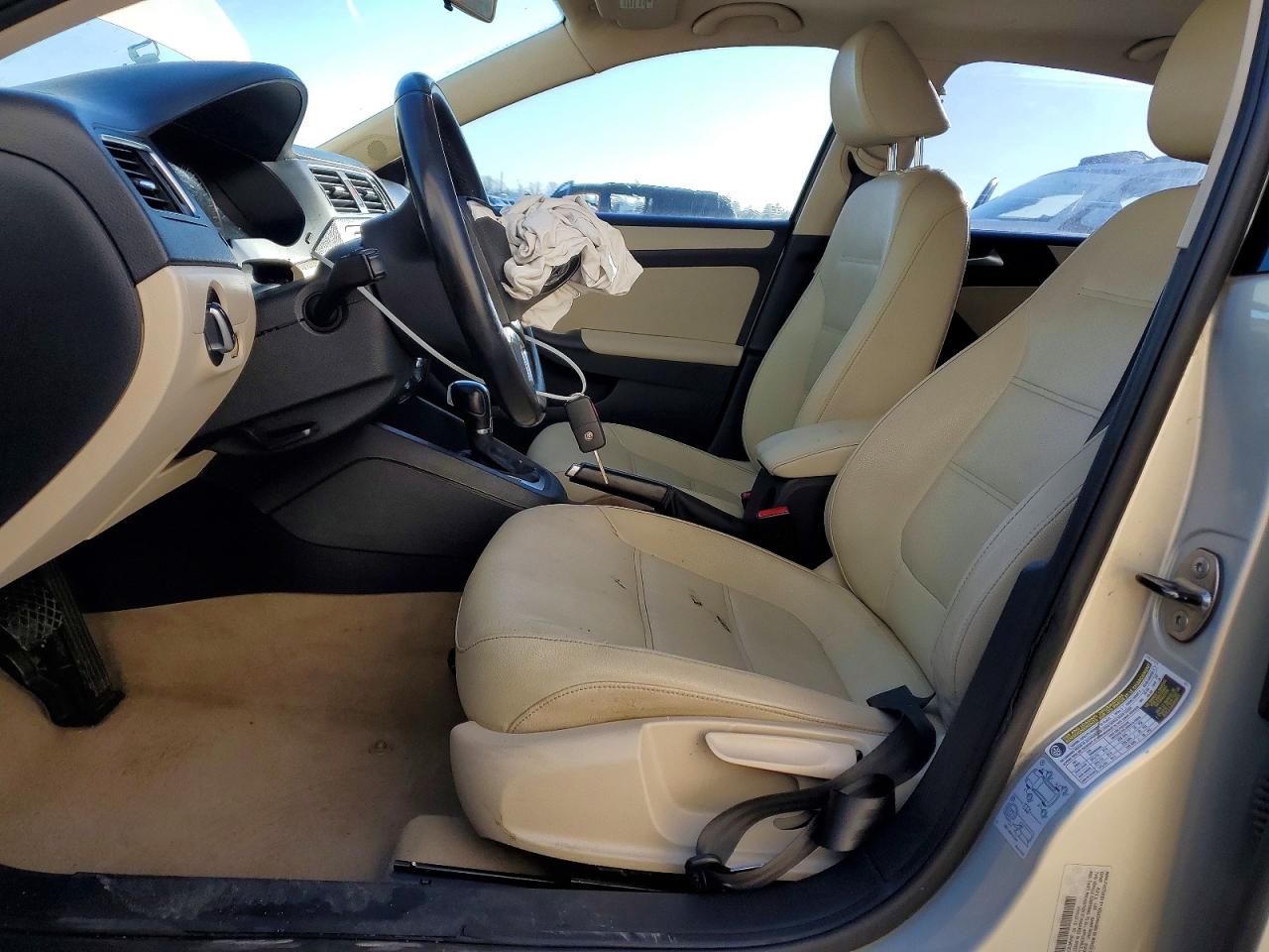 2012 VOLKSWAGEN JETTA SE photo 13