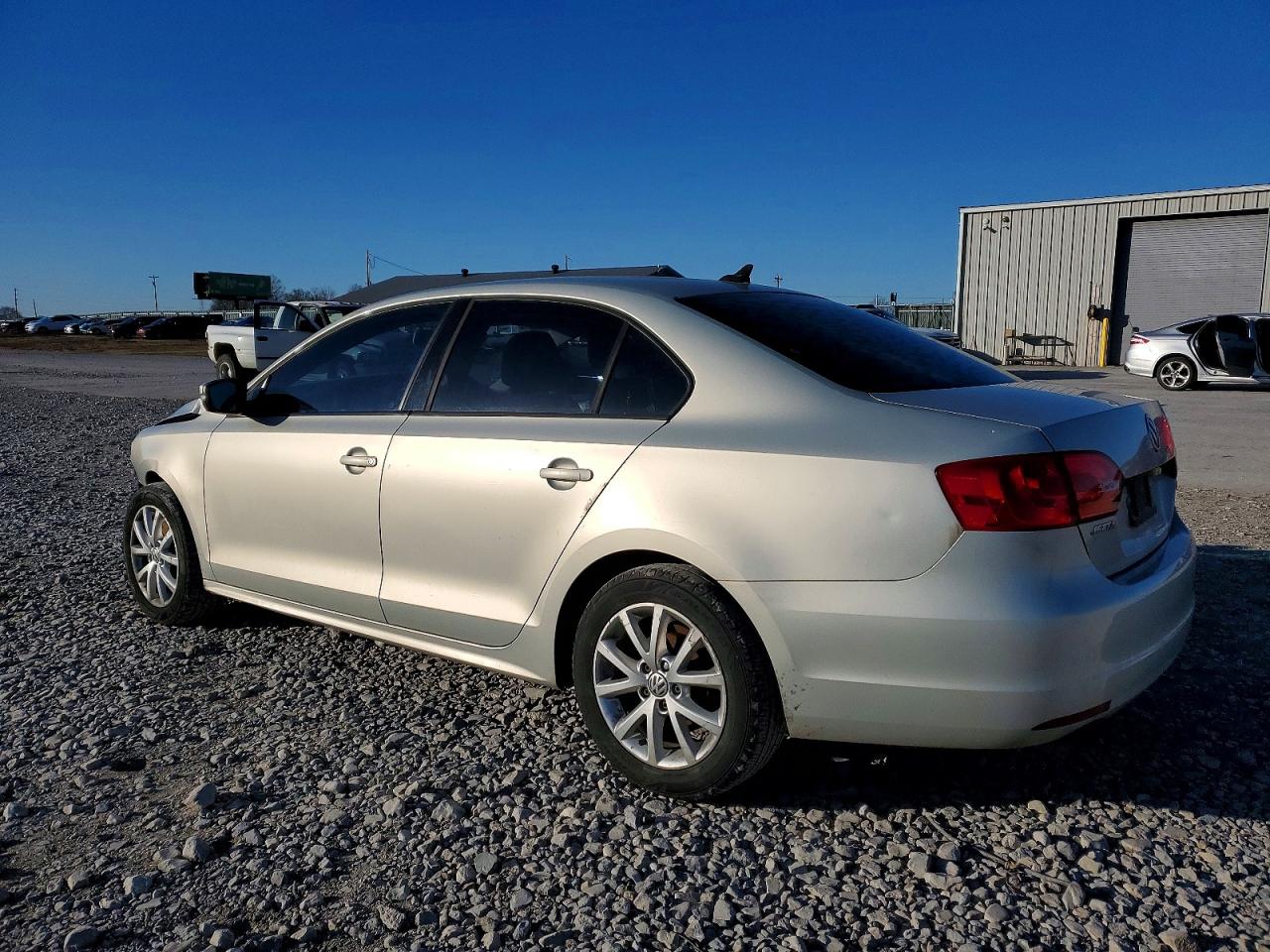 2012 VOLKSWAGEN JETTA SE photo 3