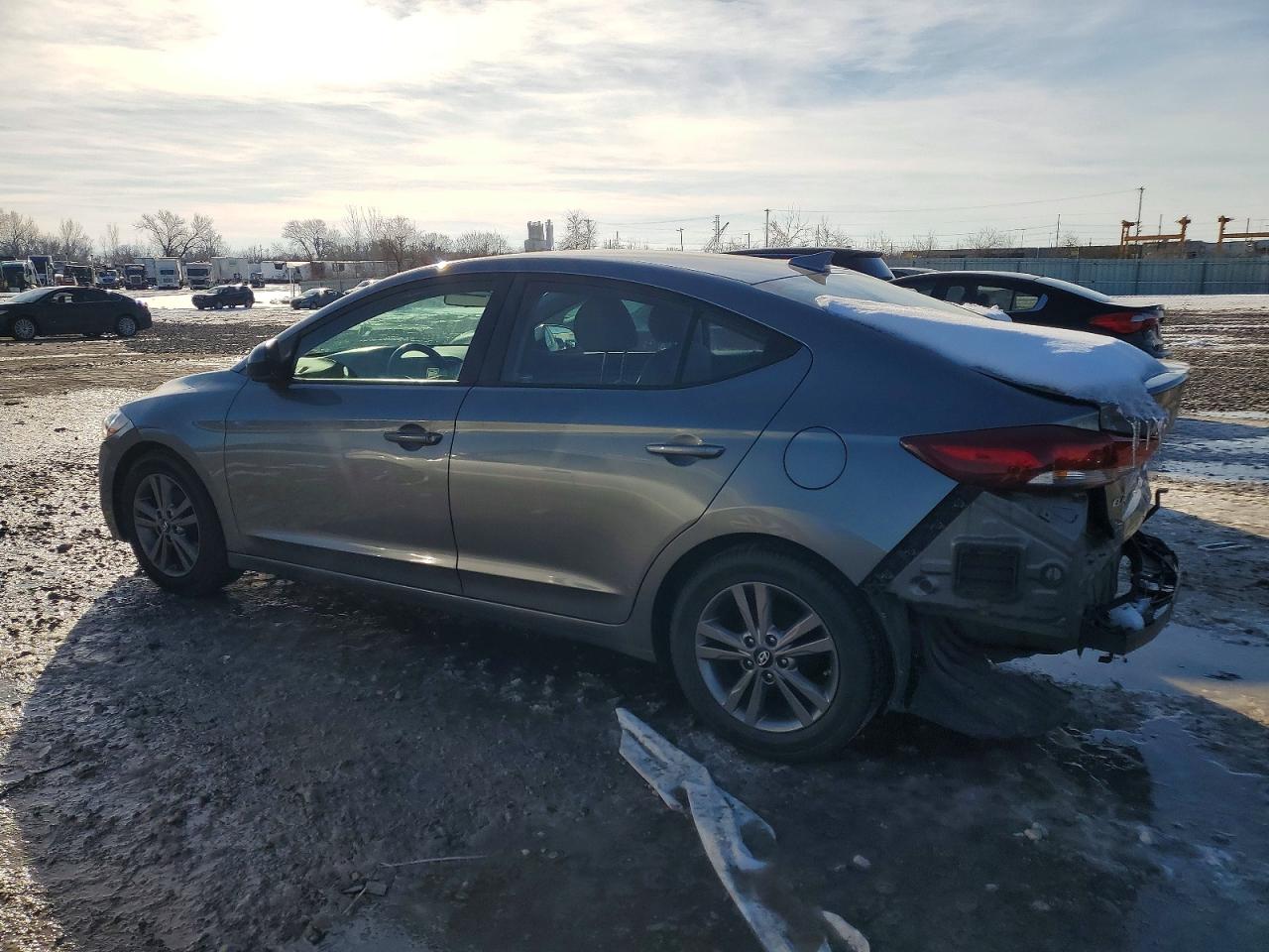 2017 HYUNDAI ELANTRA SE photo 2