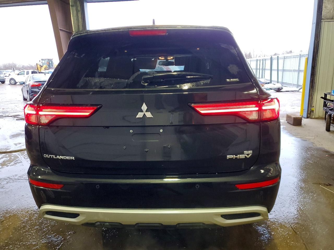 2025 MITSUBISHI OUTLANDER SE photo 6
