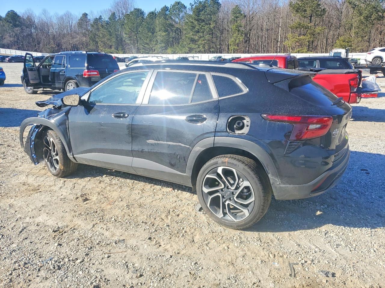 2025 CHEVROLET TRAX 2RS photo 2
