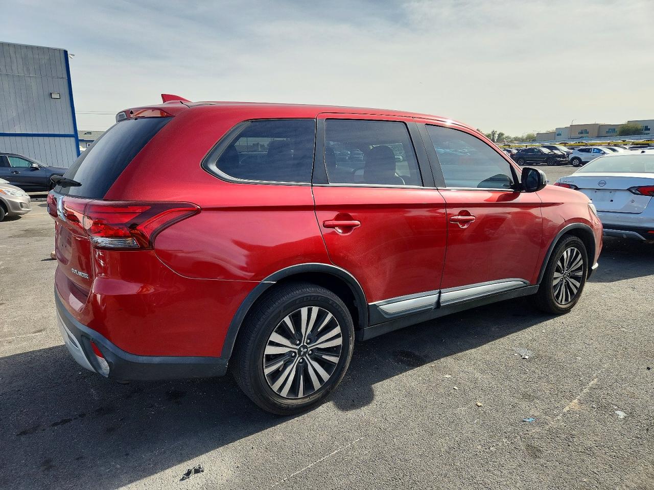 2019 MITSUBISHI OUTLANDER ES photo 3