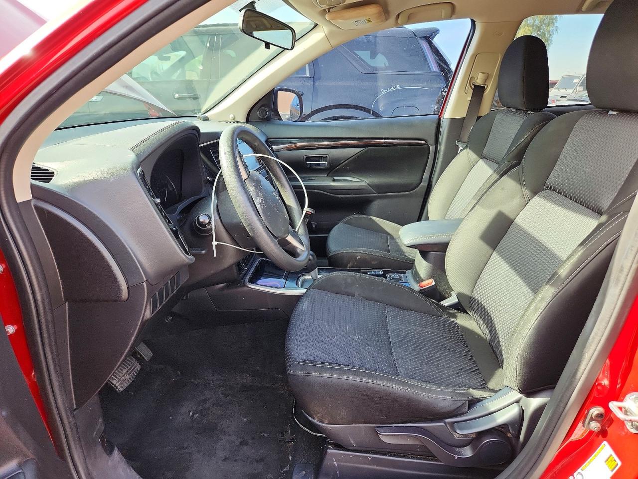 2019 MITSUBISHI OUTLANDER ES photo 7