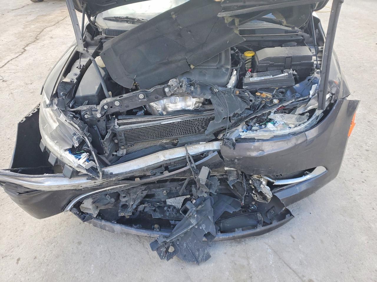 2015 CHRYSLER 200 LIMITED photo 11