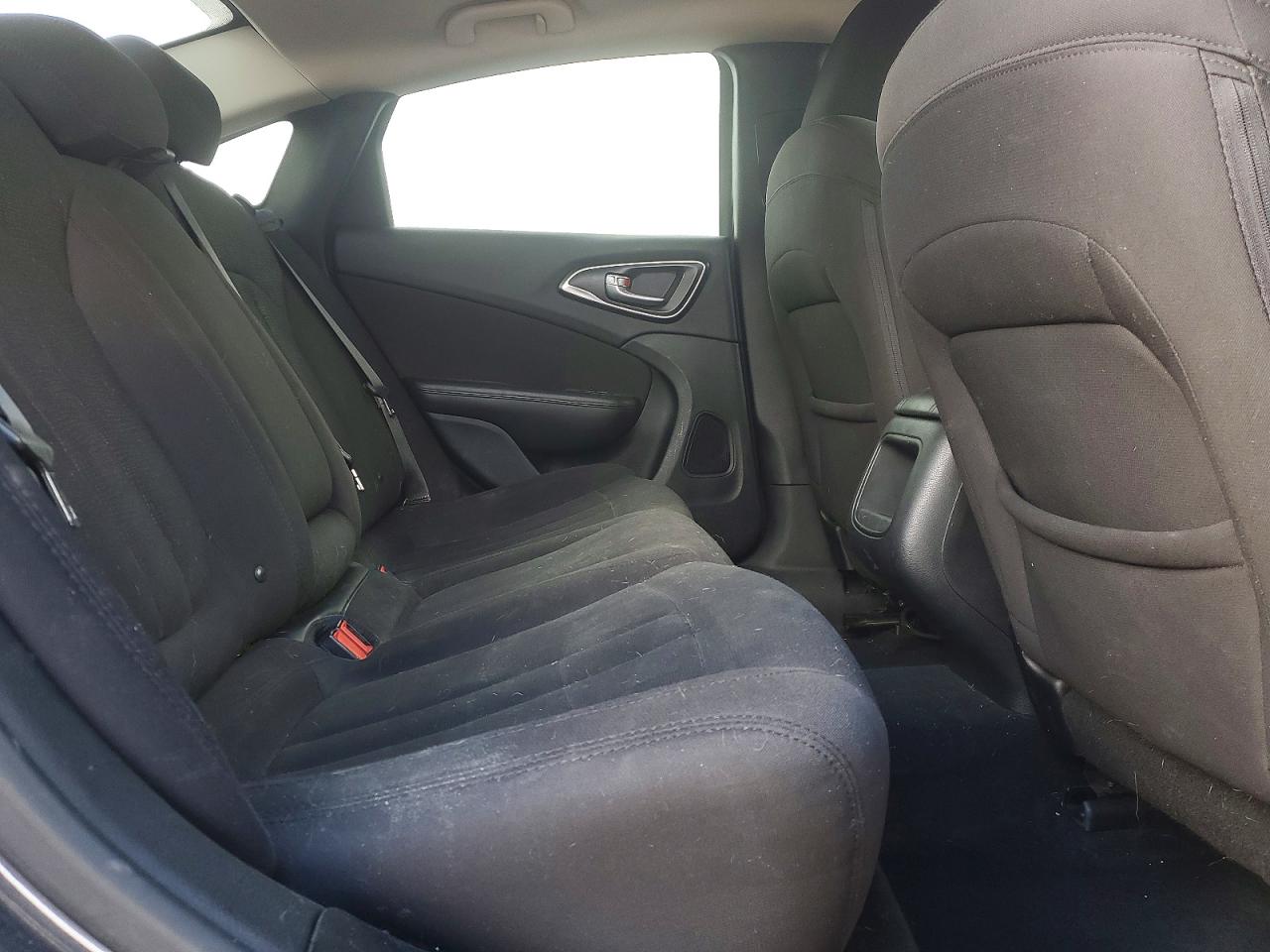 2015 CHRYSLER 200 LIMITED photo 10