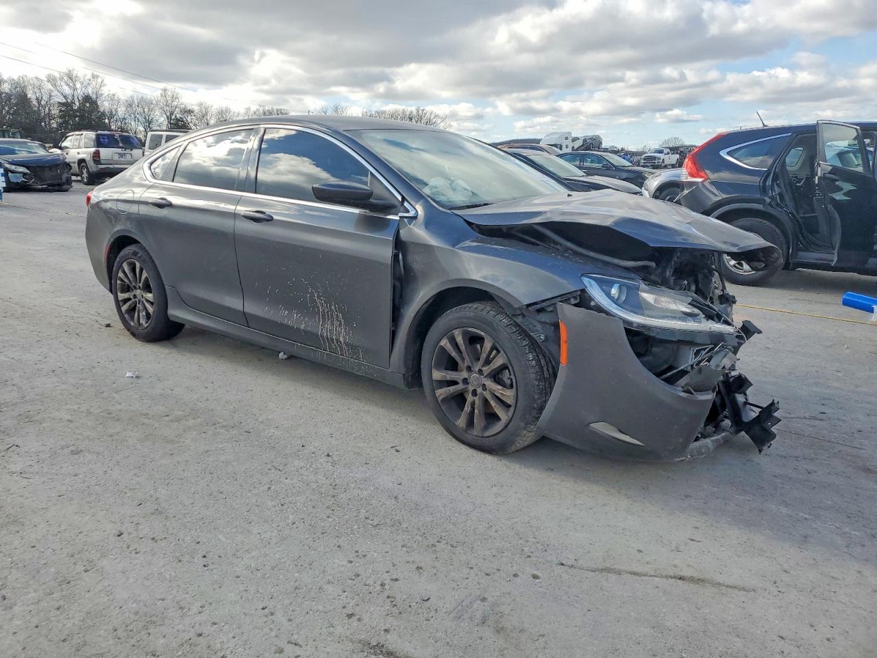 2015 CHRYSLER 200 LIMITED photo 4