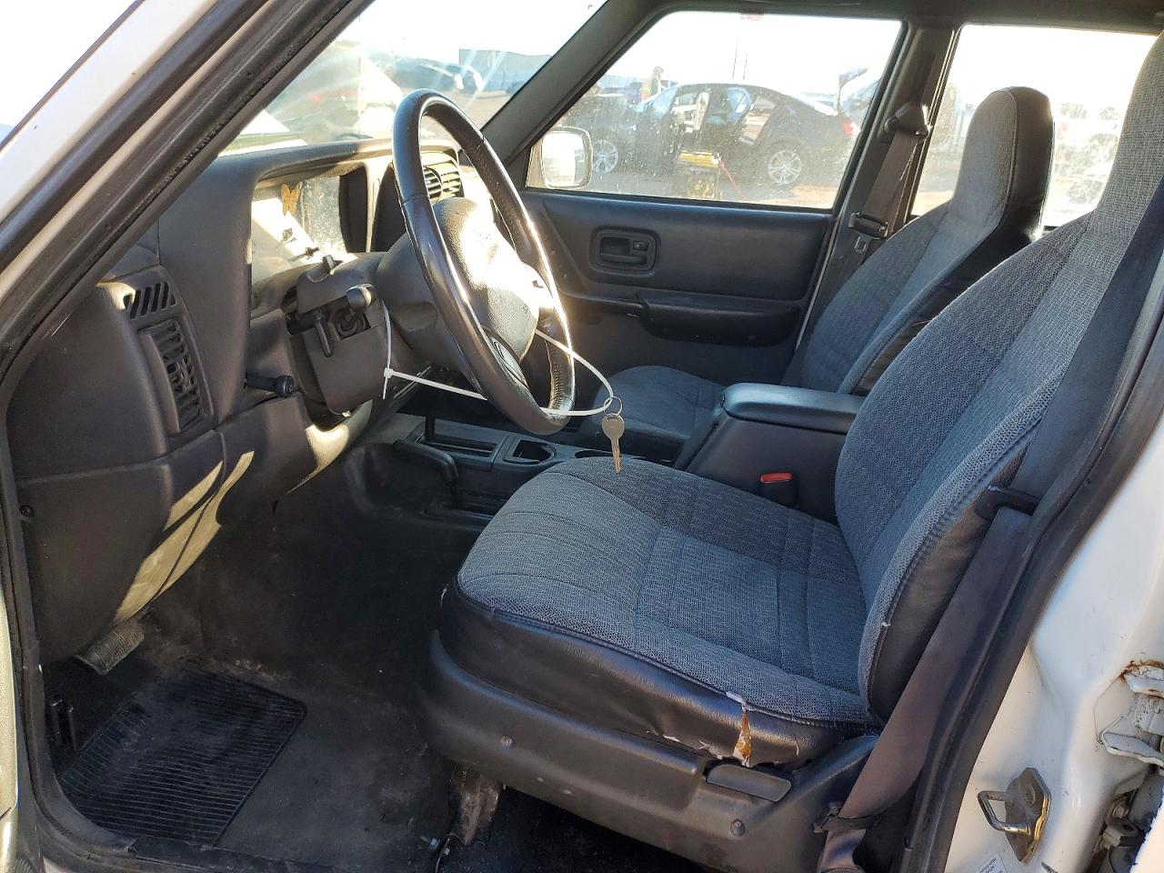 2001 JEEP CHEROKEE SPORT photo 13