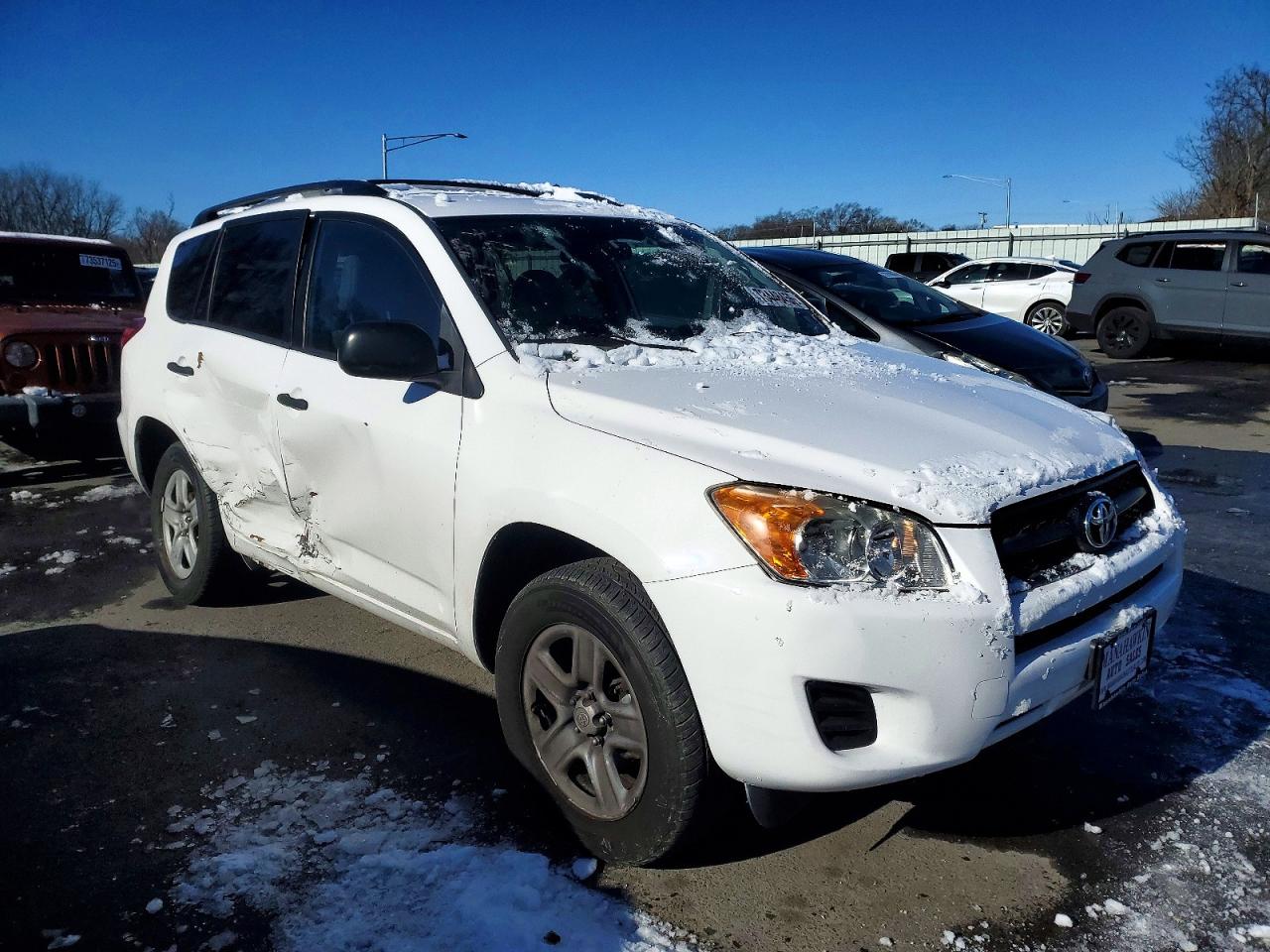 2011 TOYOTA RAV4 photo 4
