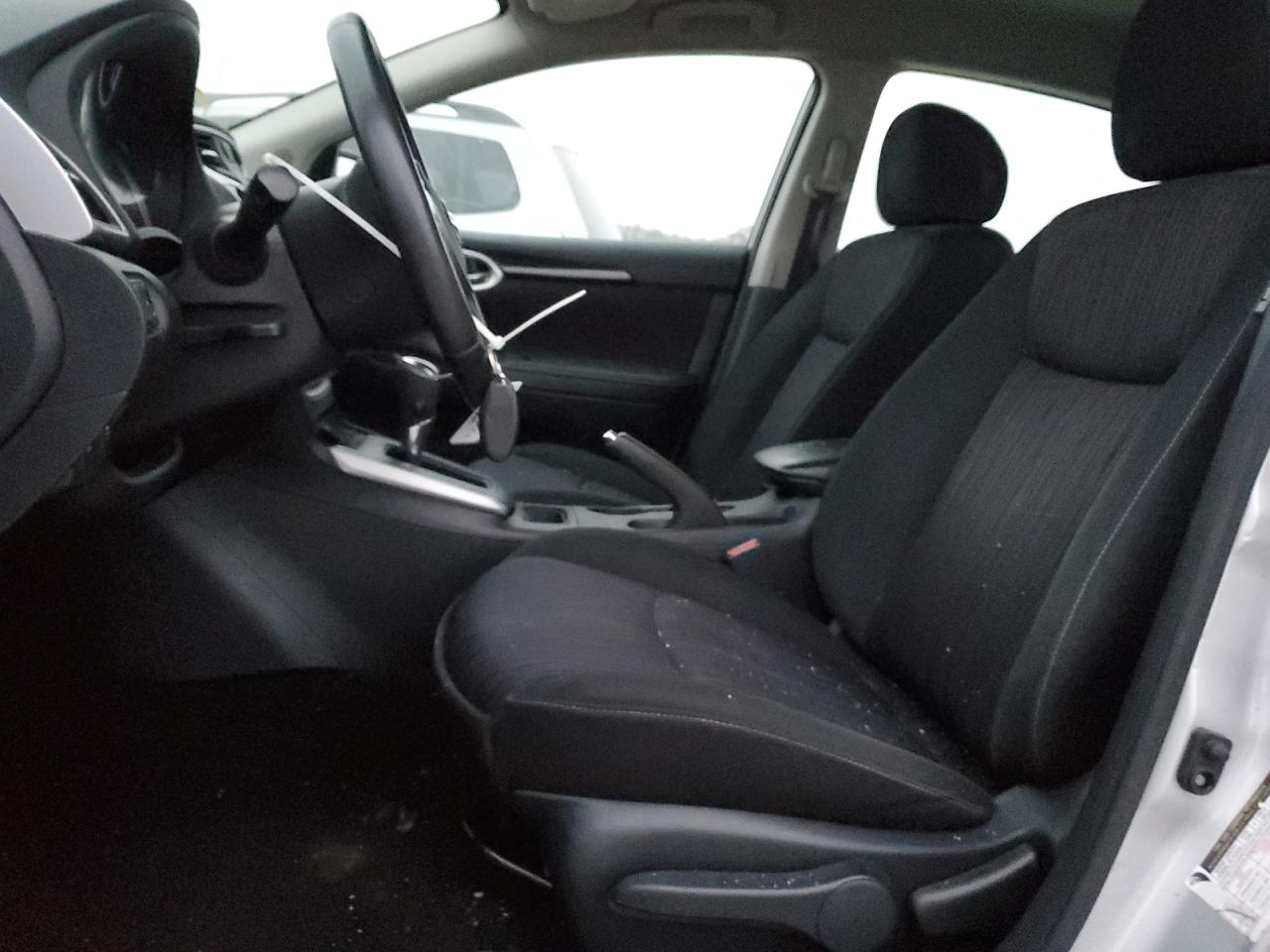 2019 NISSAN SENTRA S photo 7