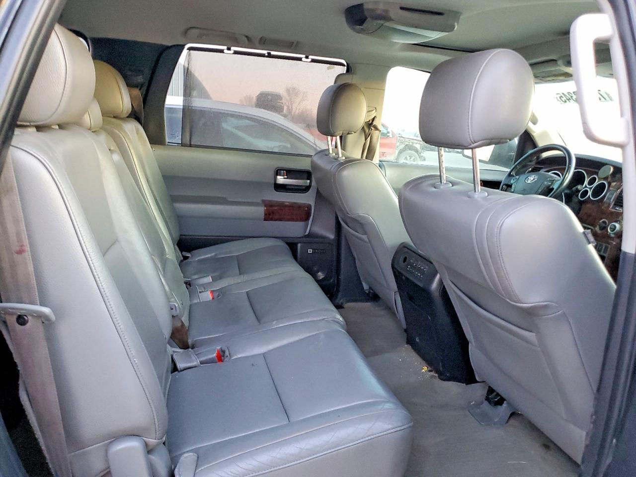 2010 TOYOTA SEQUOIA LIMITED photo 21