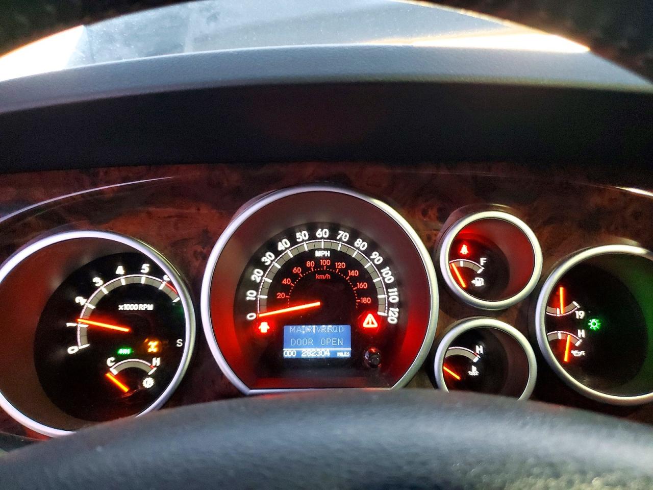 2010 TOYOTA SEQUOIA LIMITED photo 17