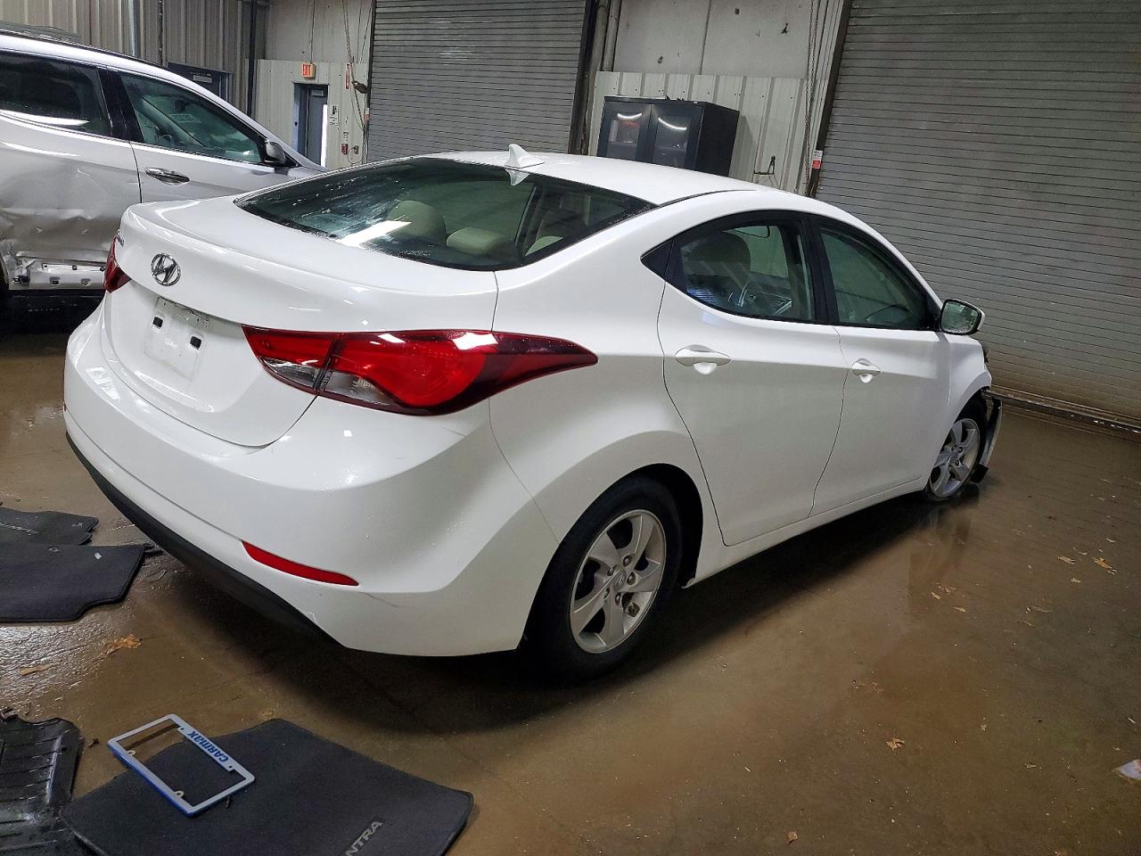 2014 HYUNDAI ELANTRA SE photo 5
