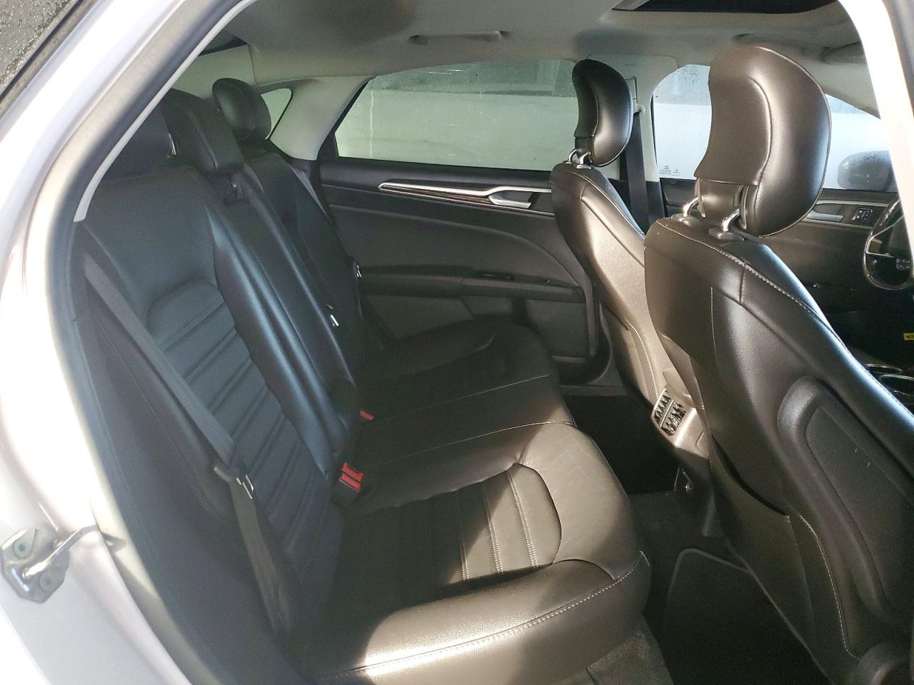 2013 FORD FUSION SE photo 10