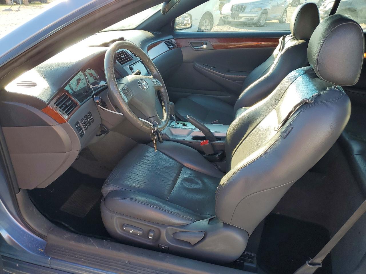 2006 TOYOTA CAMRY SOLARA SLE V6 photo 19