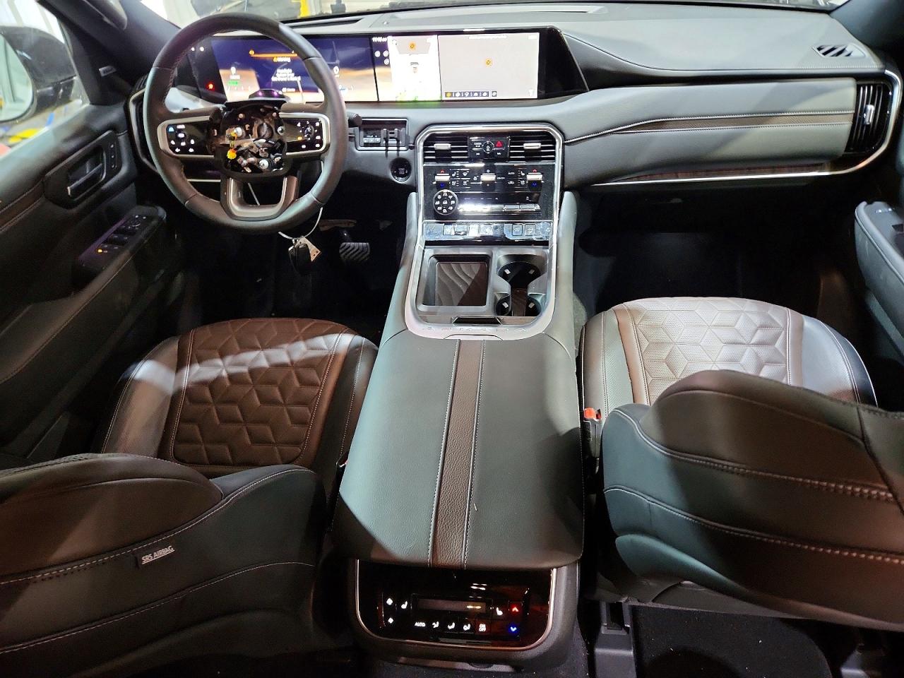 2025 NISSAN ARMADA PLATINUM RESERVE photo 8