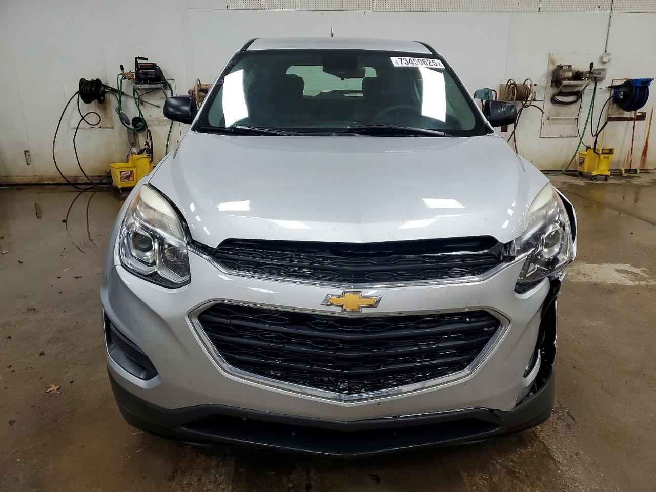 2017 CHEVROLET EQUINOX LS photo 5
