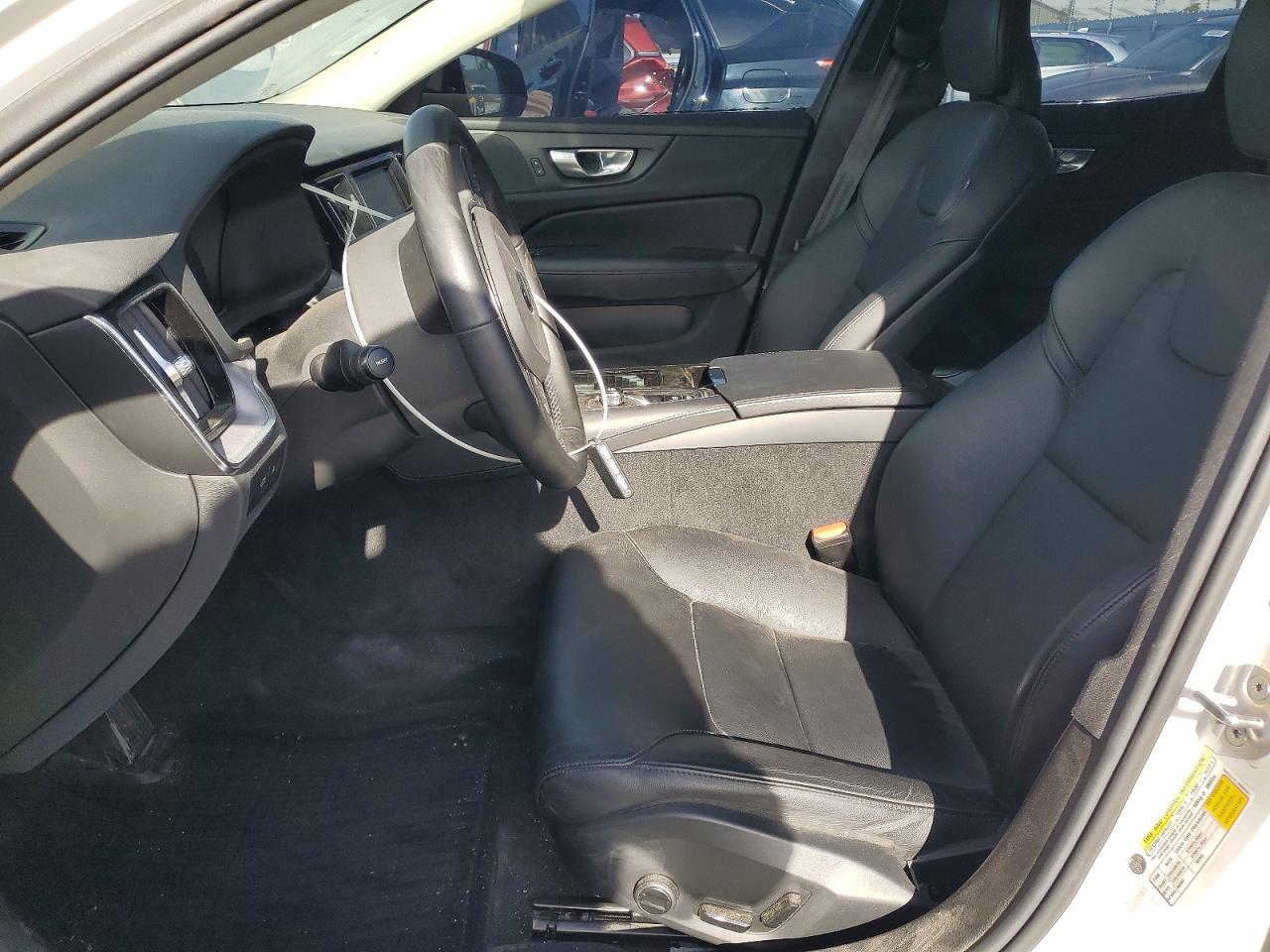 2024 VOLVO S60 CORE photo 7