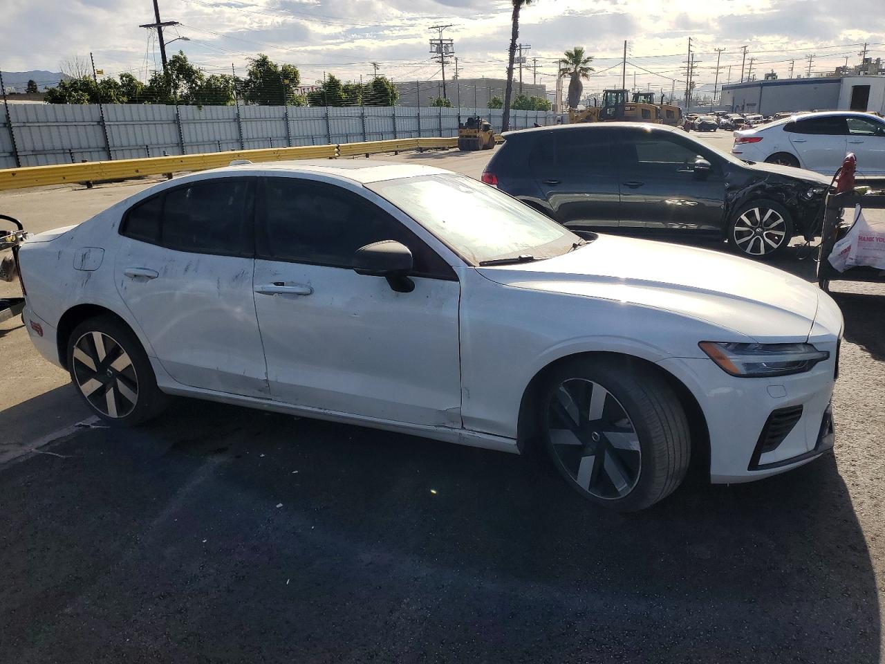 2024 VOLVO S60 CORE photo 4