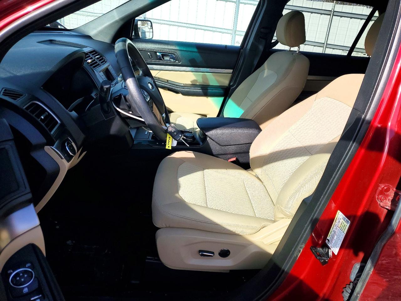 2016 FORD EXPLORER photo 19