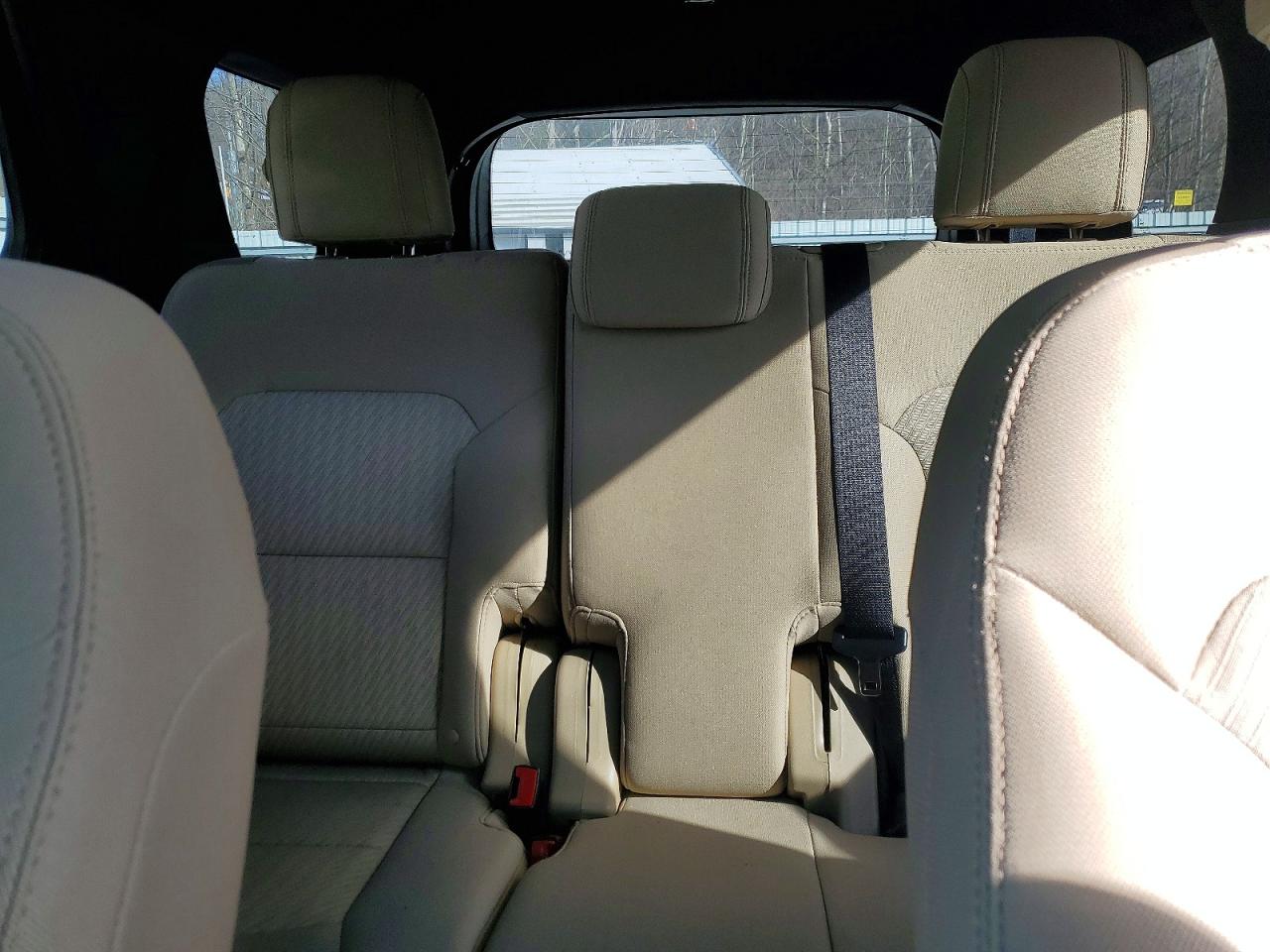 2016 FORD EXPLORER photo 28