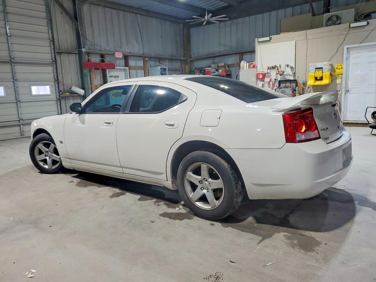 2009 DODGE CHARGER SXT photo 4