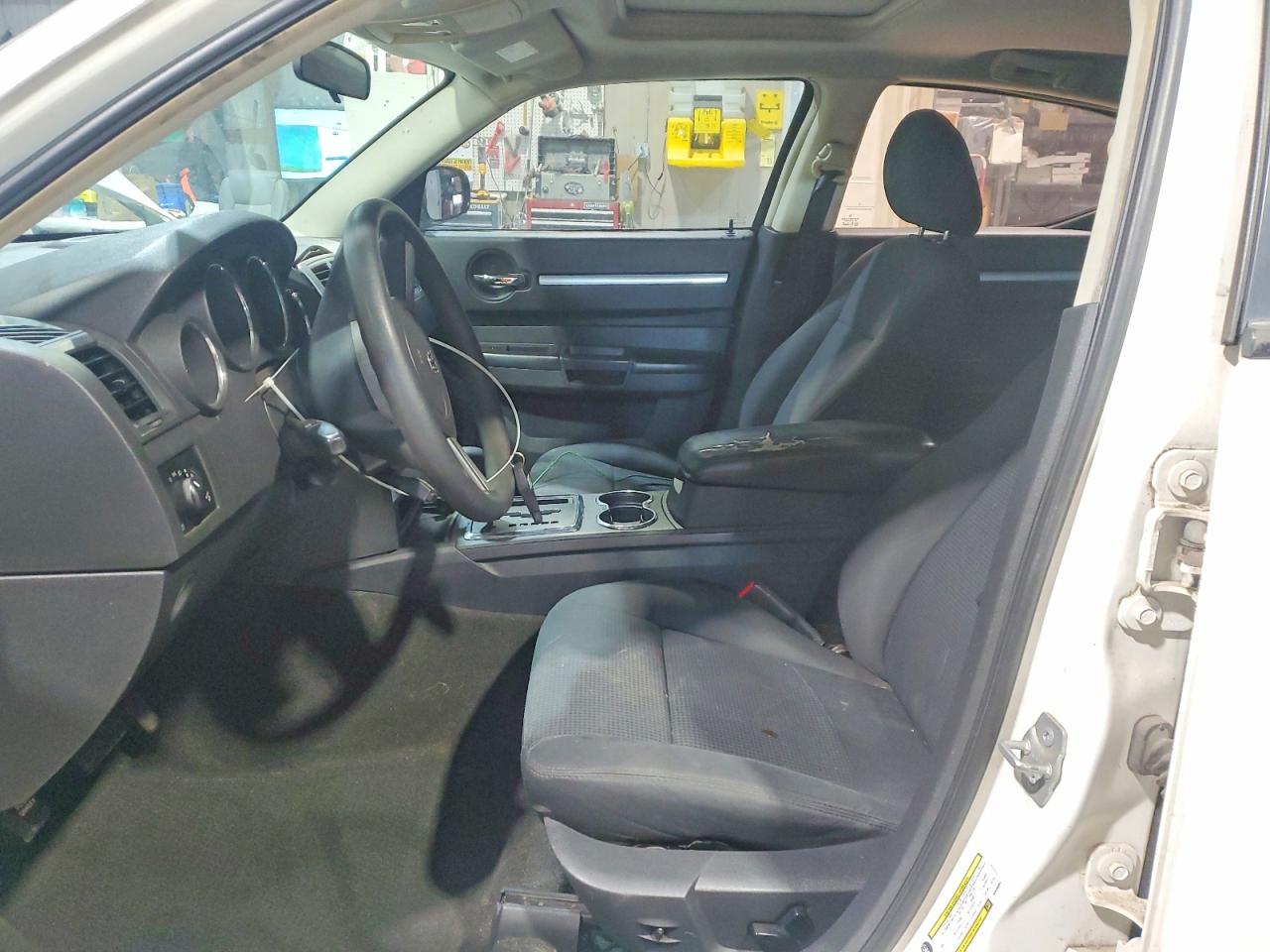 2009 DODGE CHARGER SXT photo 19