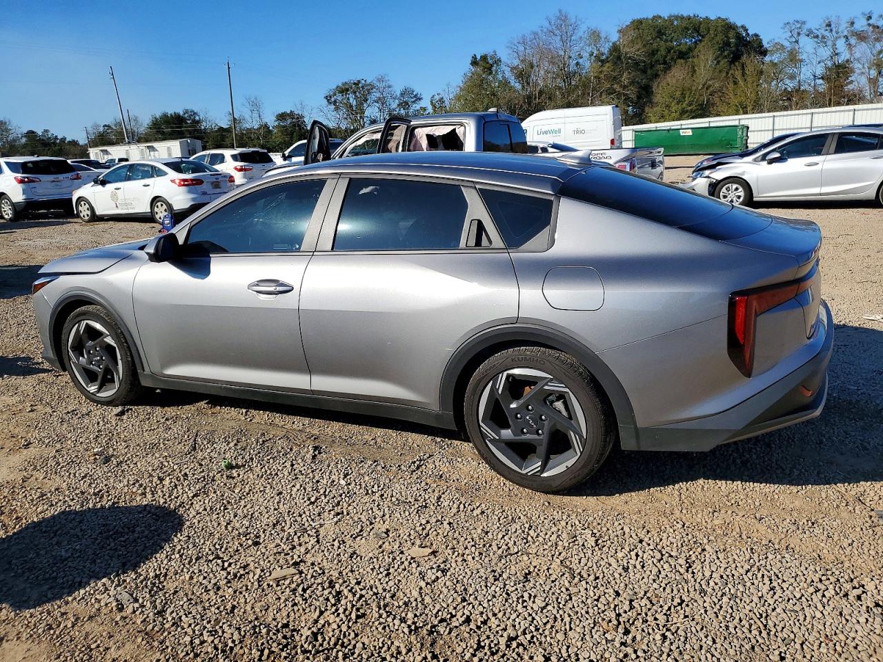 2025 KIA K4 EX photo 3