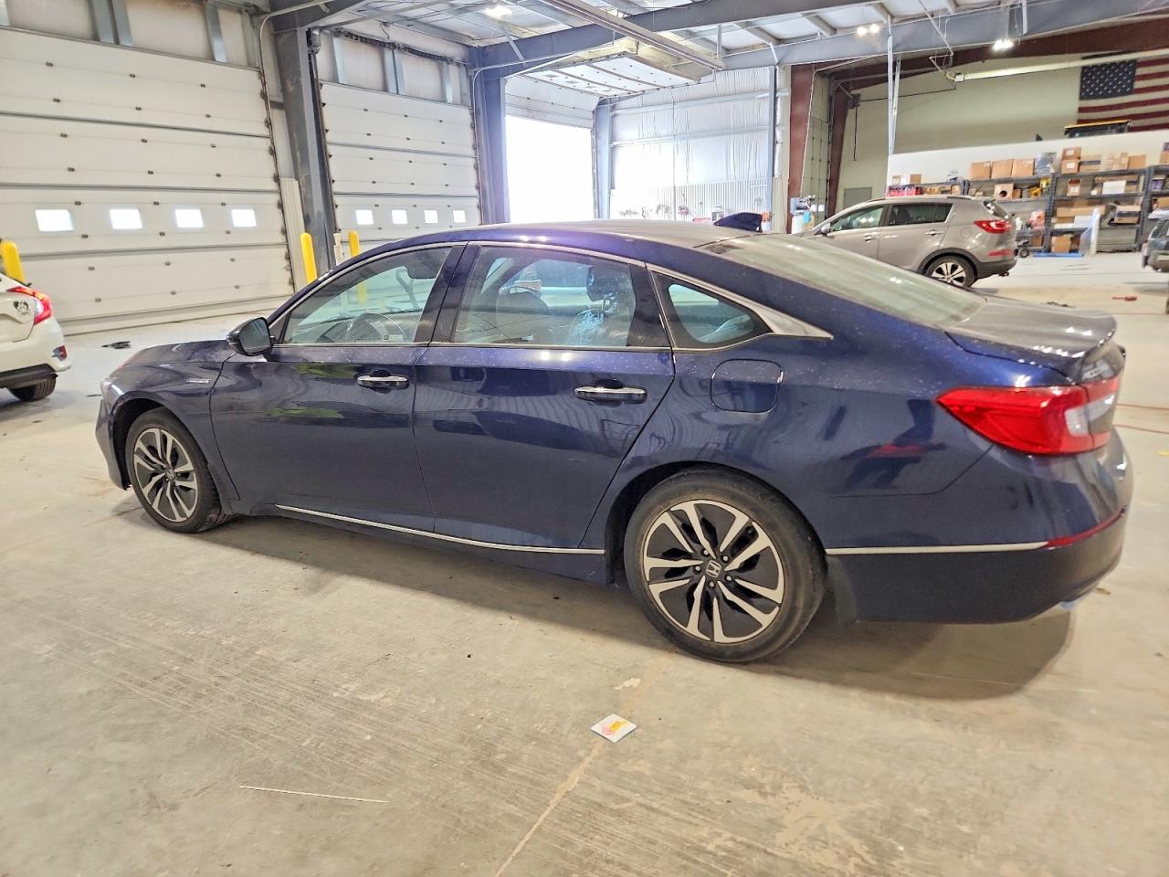 2020 HONDA ACCORD TOURING HYBRID photo 3