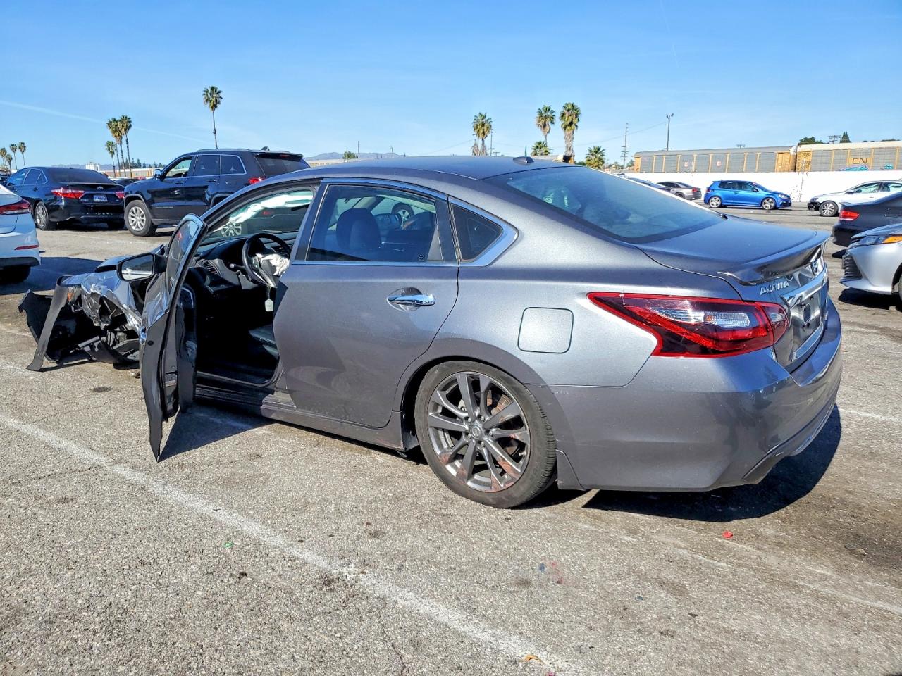 2018 NISSAN ALTIMA photo 3