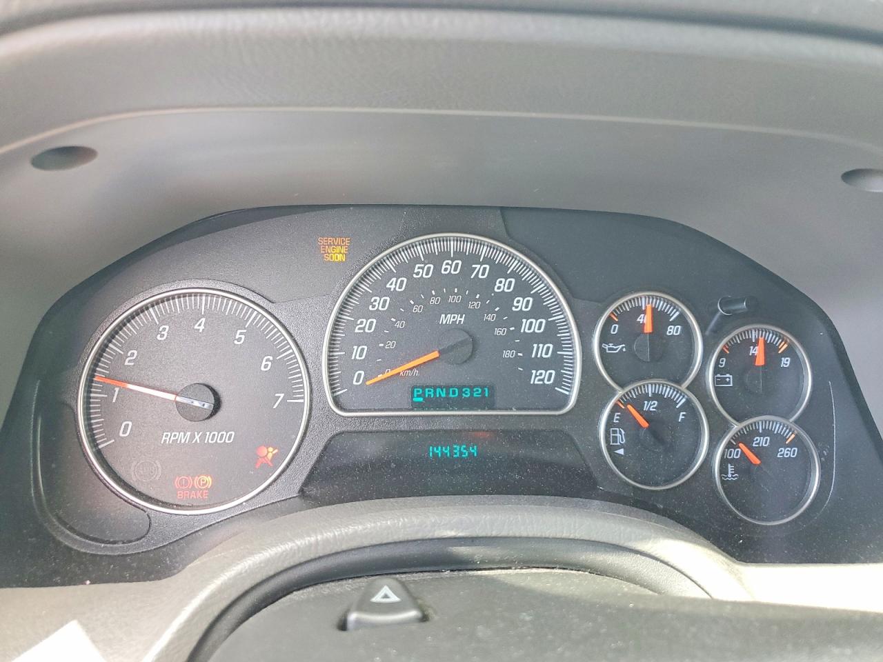 2004 GMC ENVOY photo 25
